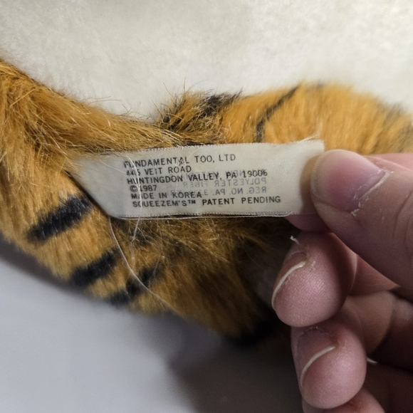 Vintage Squeezems Fundamental Too Tiger Plush 1984 Korea NON WORKING Stuffed Toy - Picture 4 of 5